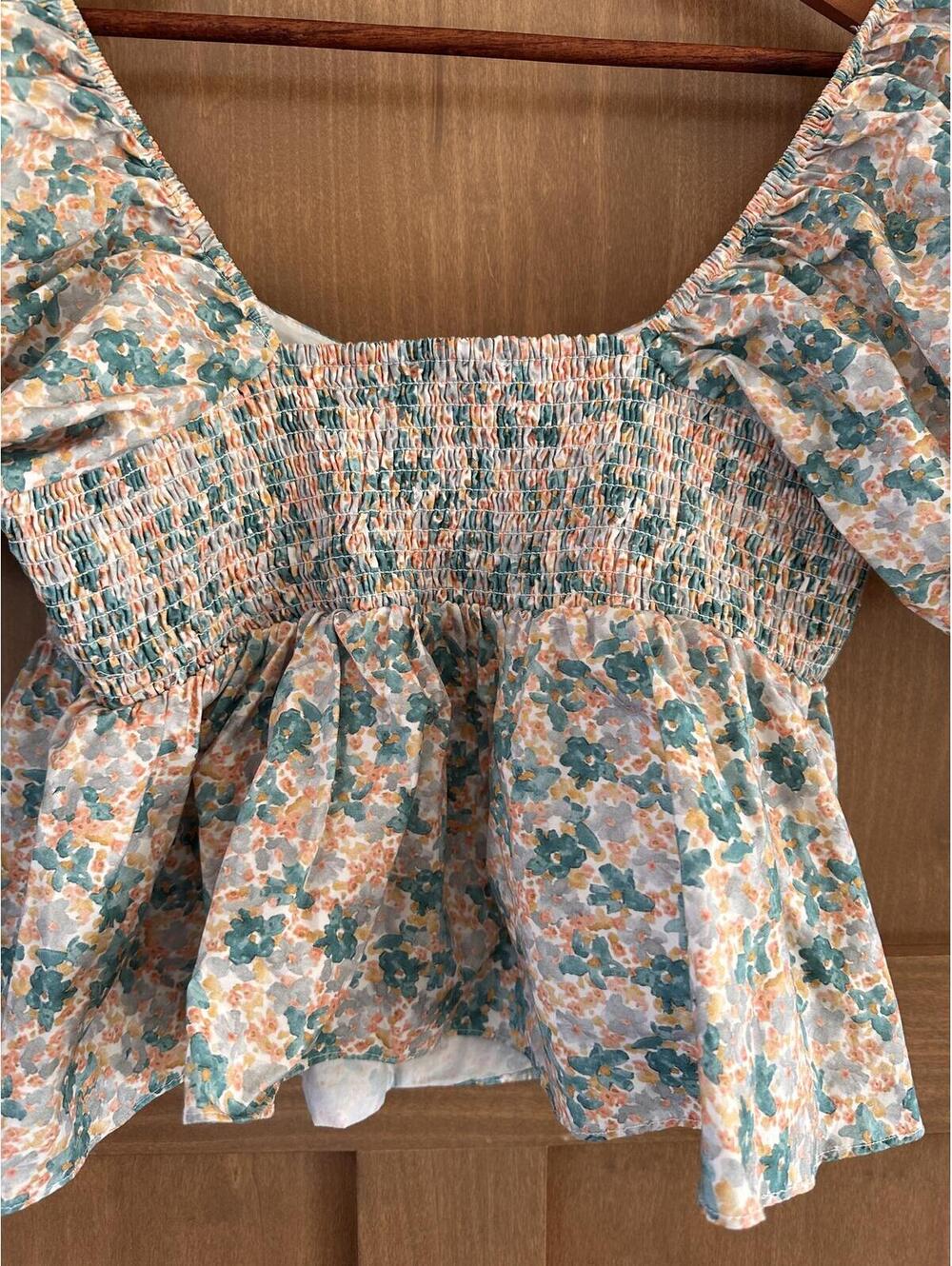 English Factory Women's Floral Puff Sleeve Top Teal, Orange & Cream size Large - Picture 11 of 12